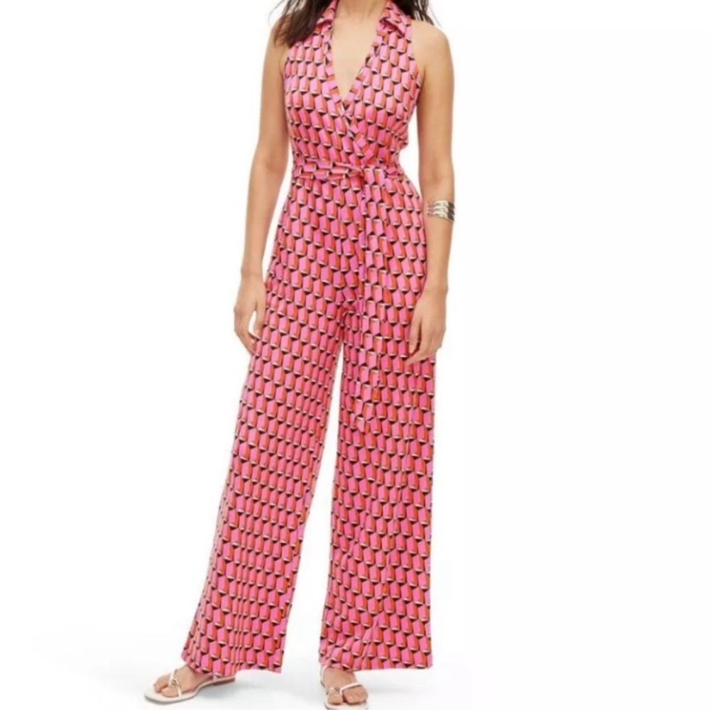 ☔️ Diane Von Furstenberg Pink Jumpsuit with Wide-Leg Design